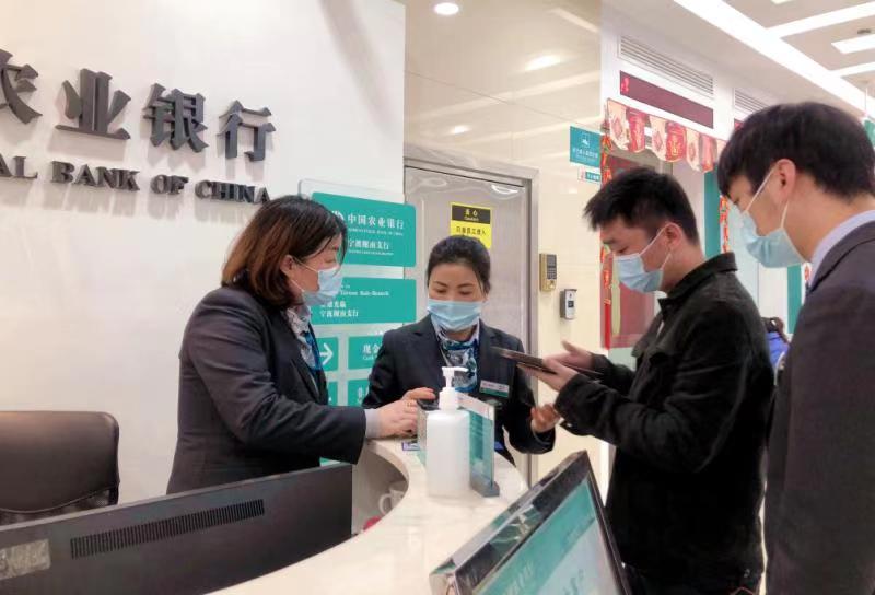 如何選擇合適的閉式冷卻塔生產(chǎn)廠家(河北閉式冷卻塔