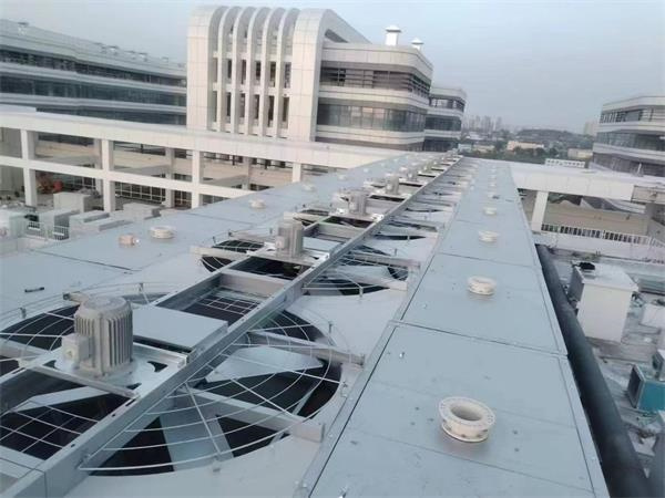 冷卻塔廠家介紹的玻璃鋼冷卻塔的特點(玻璃鋼冷卻塔